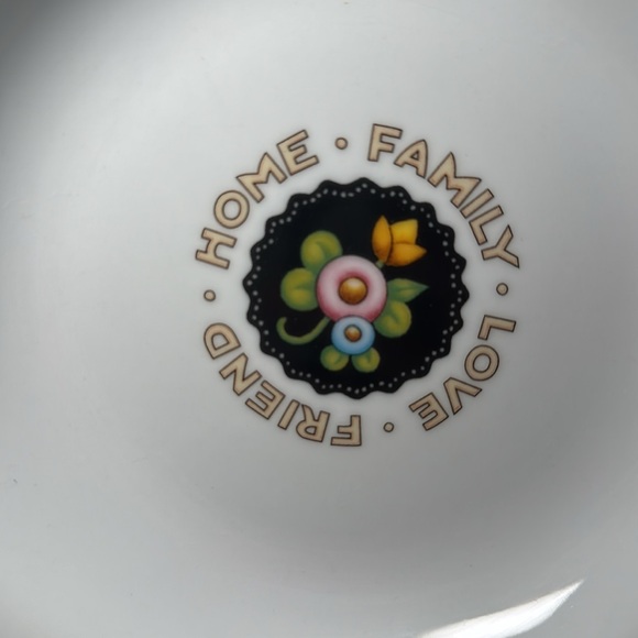Mary Engelbreit bowls Home Family Love Friend, set of 4, 8.5 inch diameter - Picture 5 of 16